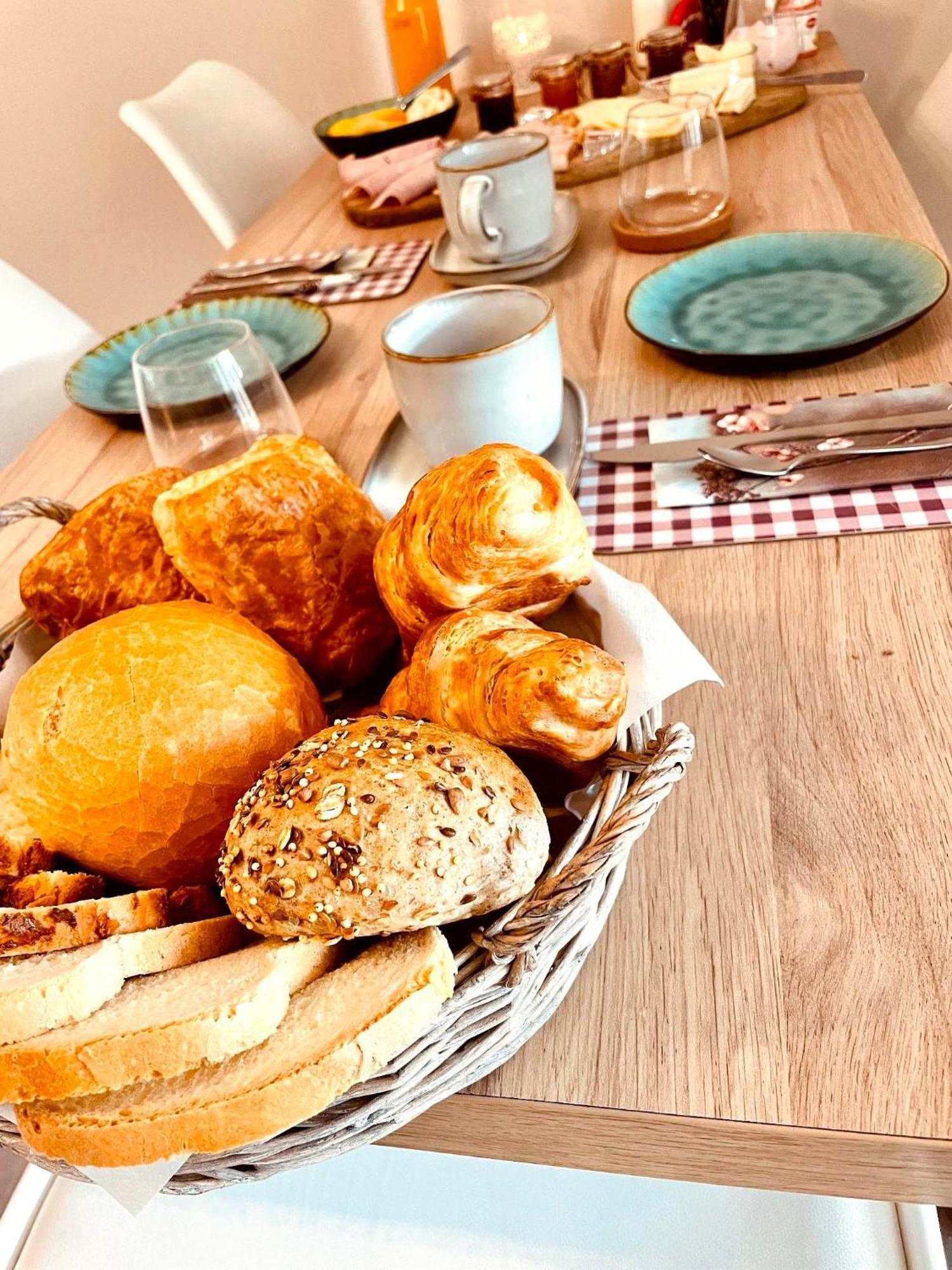 Le Revella Bed and Breakfast Profondeville Buitenkant foto